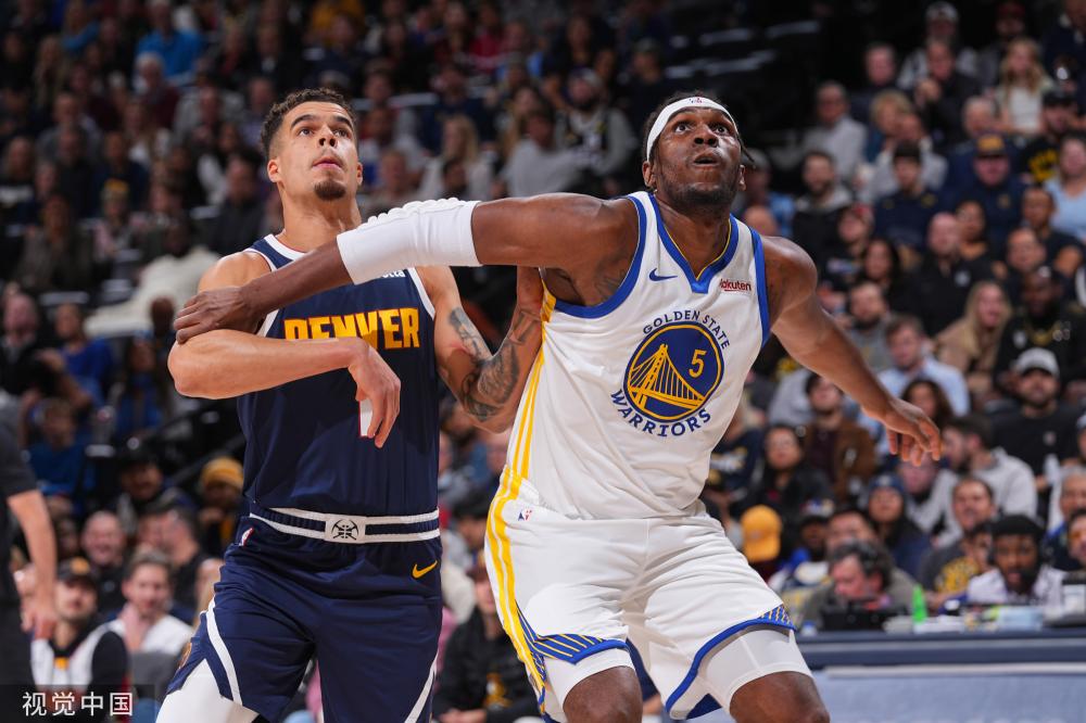 年长的男单 年长的男单