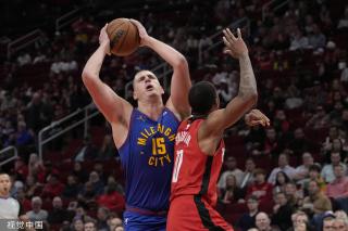 他们不仅动 他们不仅动